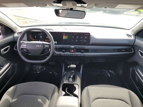 Used 2025 Kia K4 FWD image 13