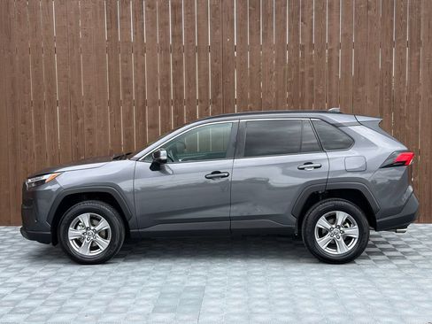 Used 2025 Toyota RAV4 XLE FWD image 14