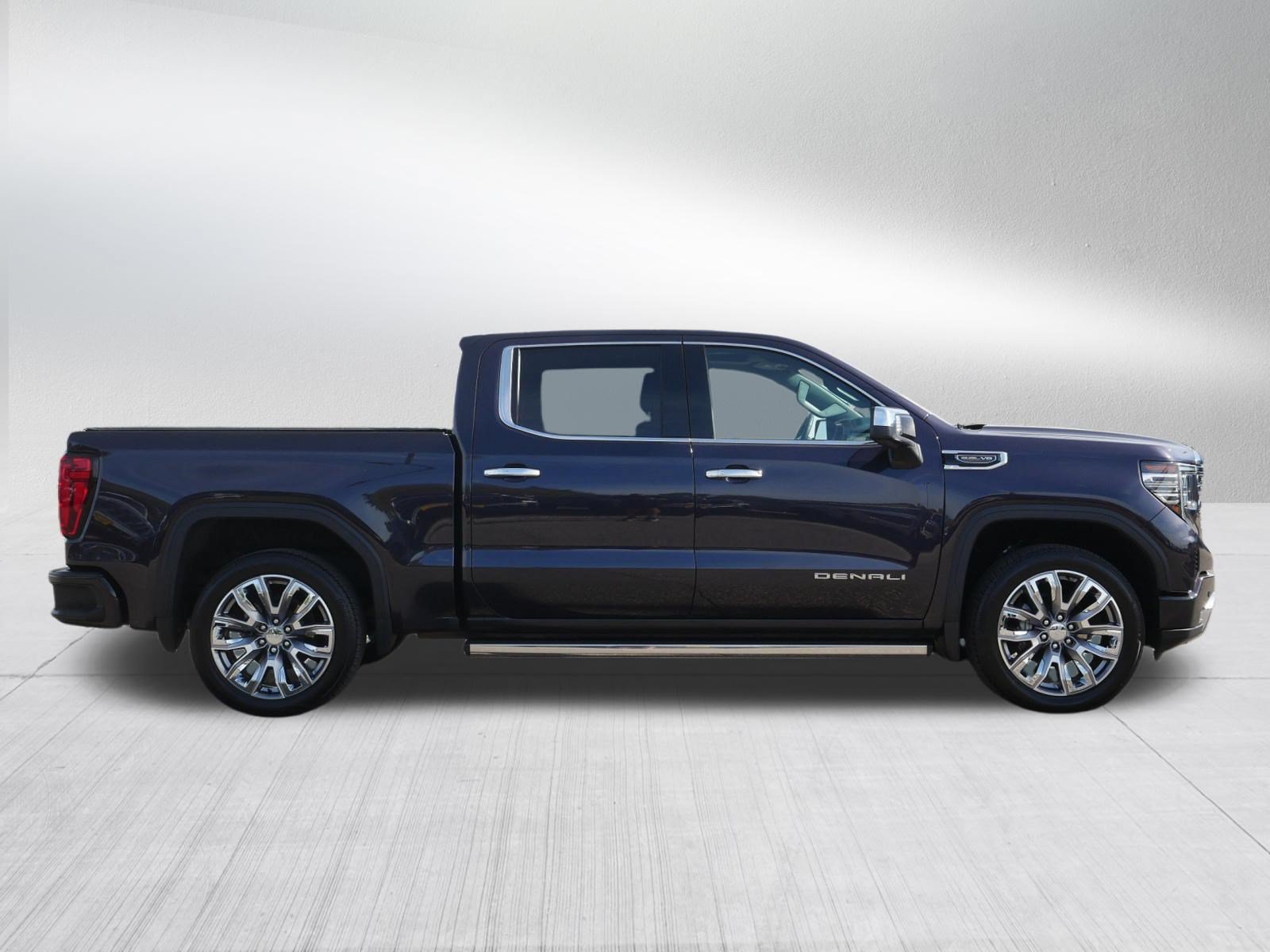 Used 2024 GMC Sierra 1500 Denali w/ Denali Reserve Package AWD/4WD image 8