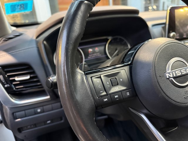 Used 2022 Nissan Rogue SV w/ SV Premium Package AWD/4WD image 16