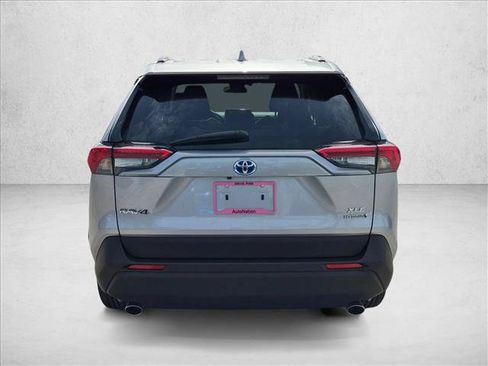 Used 2023 Toyota RAV4 XLE Premium AWD/4WD image 6