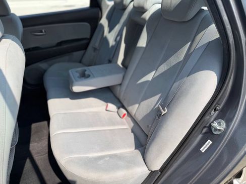 Used 2009 Hyundai Elantra SE FWD image 17