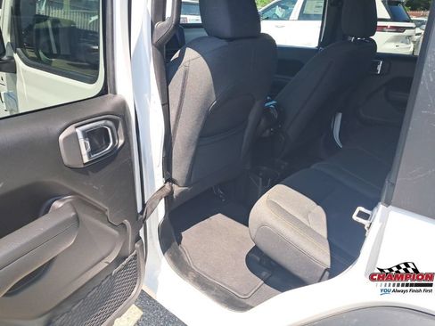 Used 2024 Jeep Wrangler Unlimited Sport AWD/4WD image 13