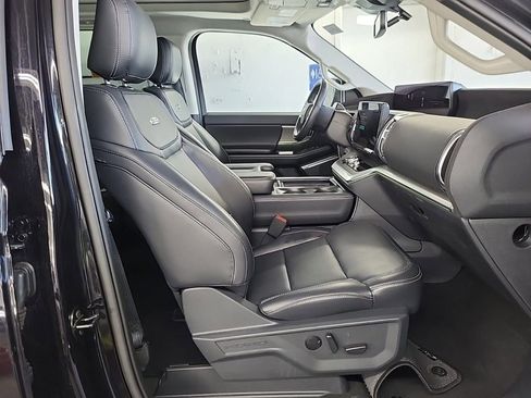 Used 2025 Ford Expedition Max Platinum image 13