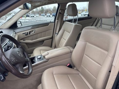 Used 2011 Mercedes-Benz E 350 4MATIC Wagon image 9
