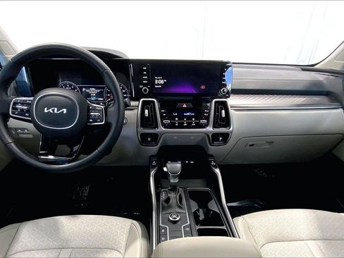 Used 2023 Kia Sorento S w/ Panoramic Sunroof Package FWD image 15