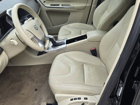 Used 2013 Volvo XC60 3.2 Premier Plus FWD image 15