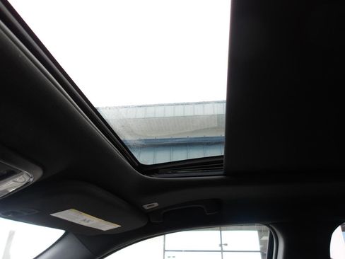 Used 2017 Jeep Grand Cherokee Limited w/ Luxury Group II image 13