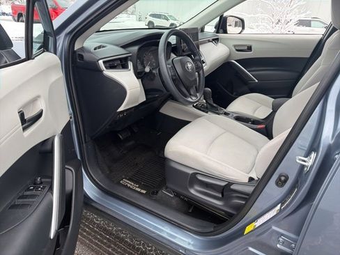 Used 2023 Toyota Corolla Cross L image 19
