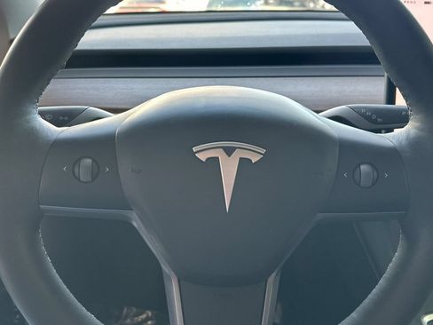 Used 2024 Tesla Model Y Long Range RWD image 23