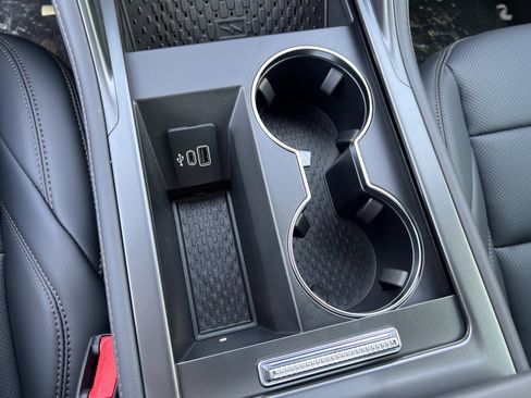 New 2025 Lincoln Nautilus Premier w/ Jet Appearance Package image 22