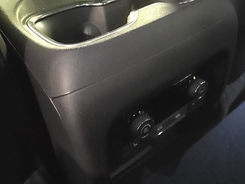 New 2026 Chevrolet Traverse RS image 17