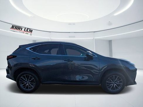 Used 2024 Lexus NX 250 FWD image 2