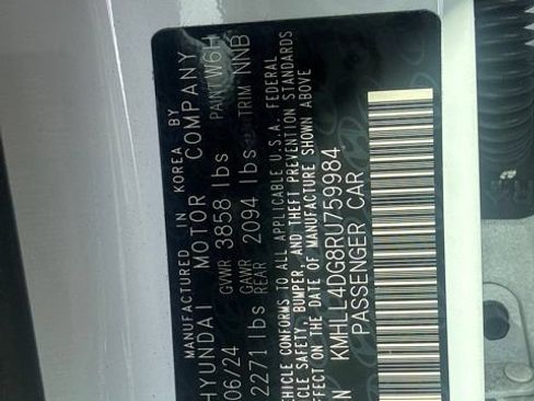Certified 2024 Hyundai Elantra SE FWD image 14