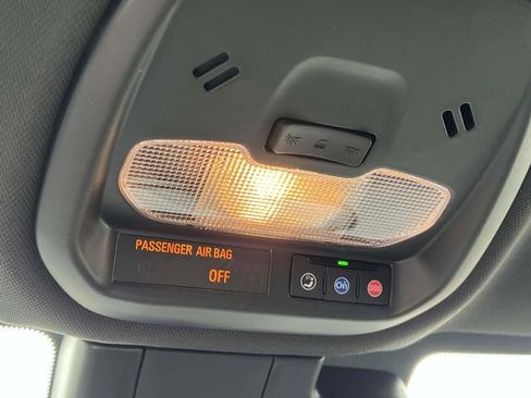 Used 2025 Buick Envista Preferred w/ Convenience I Package image 28