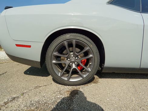 Used 2022 Dodge Challenger R/T Scat Pack w/ Driver Convenience Group image 11