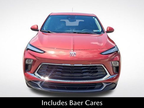 Used 2024 Buick Encore GX Preferred w/ Comfort Package AWD/4WD image 2