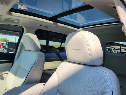 New 2026 Buick Enclave Avenir w/ Super Cruise Package image 17