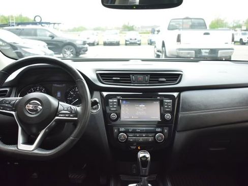 Used 2017 Nissan Rogue SL w/ SL Premium Package AWD/4WD image 38