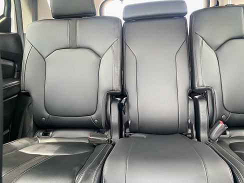 Certified 2025 Honda Pilot Touring image 15