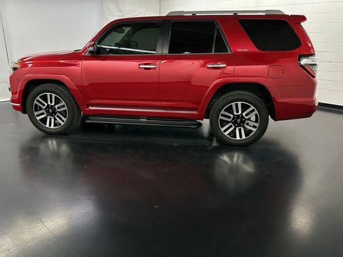 Used 2021 Toyota 4Runner Limited image 2