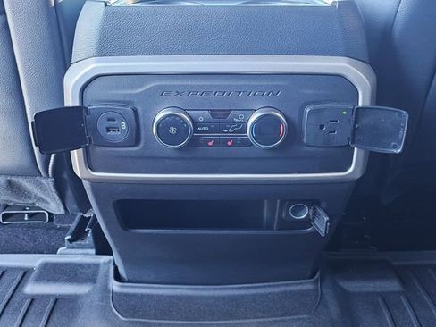 Certified 2023 Ford Expedition Limited image 19