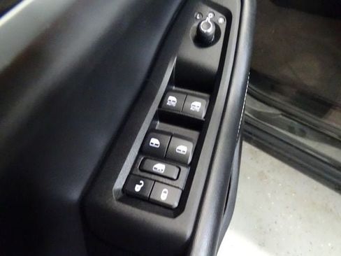 Certified 2023 Jeep Grand Cherokee L Limited AWD/4WD image 10