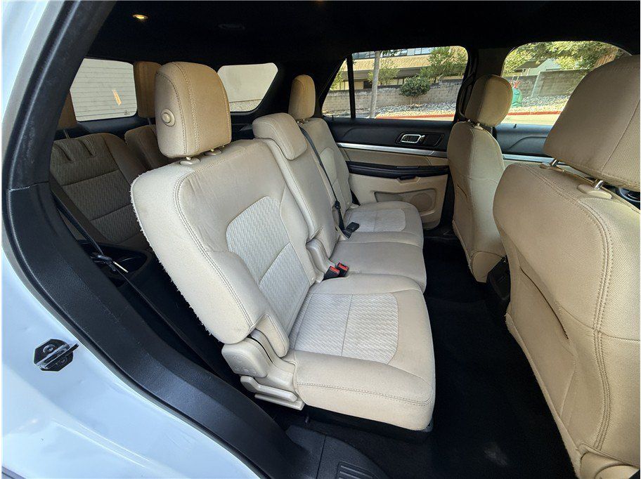 Used 2017 Ford Explorer FWD image 15