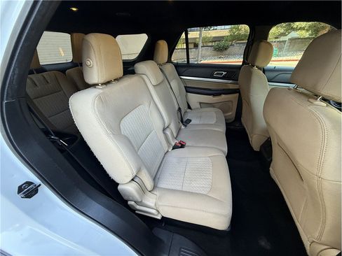 Used 2017 Ford Explorer FWD image 15