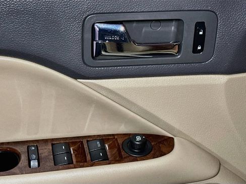 Used 2010 Ford Fusion SEL FWD image 15