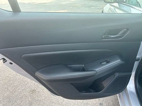 Used 2025 Nissan Altima 2.5 SV FWD image 31