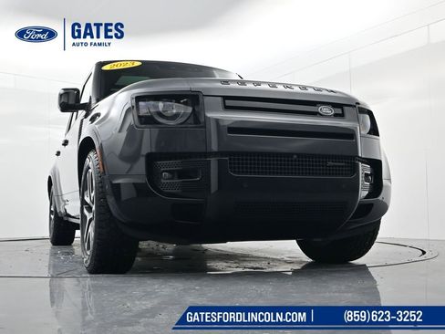 Used 2023 Land Rover Defender 130 X-Dynamic SE AWD/4WD image 35