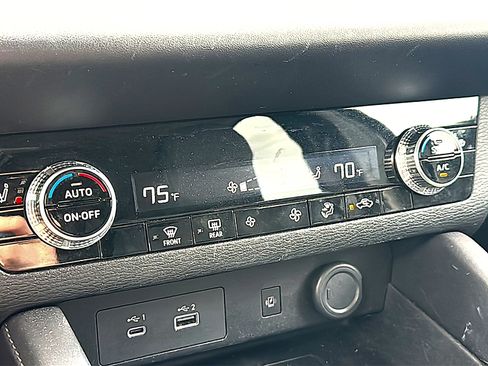 Used 2024 Mitsubishi Outlander SE image 23