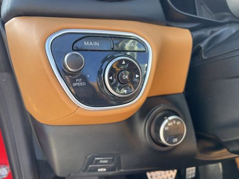 Used 2017 Ferrari California T image 17