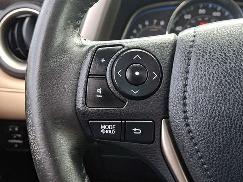 Used 2013 Toyota RAV4 Limited AWD/4WD image 21