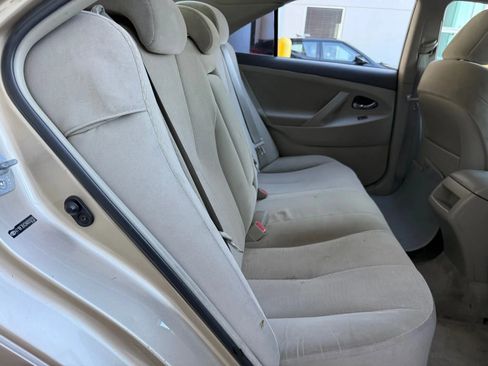 Used 2010 Toyota Camry image 20