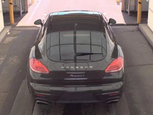 Used 2016 Porsche Panamera image 6