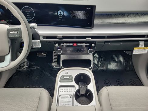 New 2026 Hyundai Ioniq 9 Calligraphy image 18