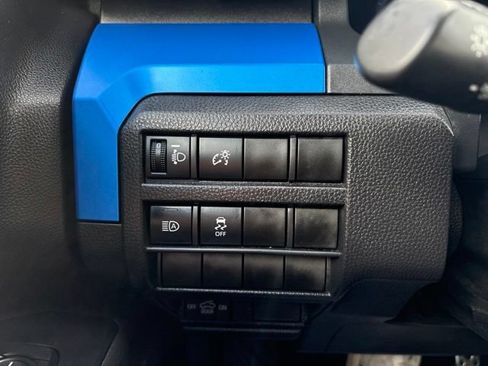 Used 2025 Toyota Tacoma TRD Sport AWD/4WD image 15