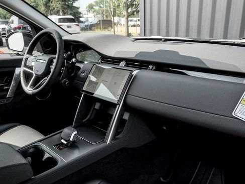 Used 2025 Land Rover Discovery Sport S AWD/4WD image 21