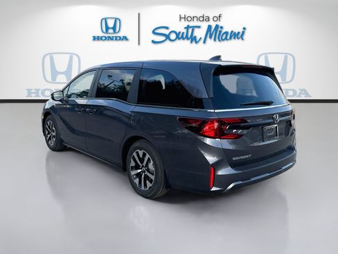 Certified 2026 Honda Odyssey EX-L image 5