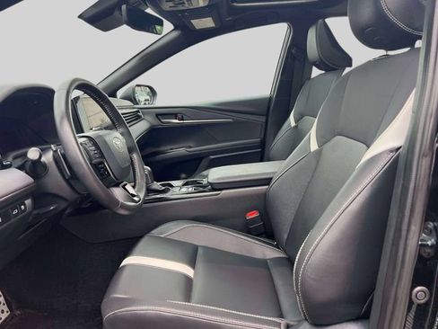 Used 2026 Toyota Camry SE w/ Convenience Package FWD image 19