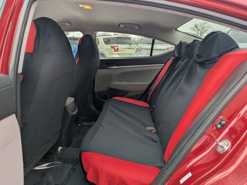 Used 2019 Hyundai Elantra SE FWD image 15