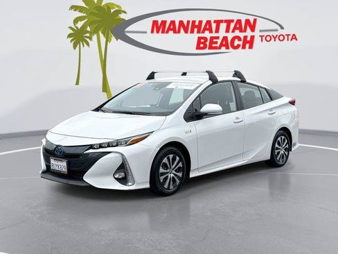 Certified 2021 Toyota Prius Prime Limited FWD image 1