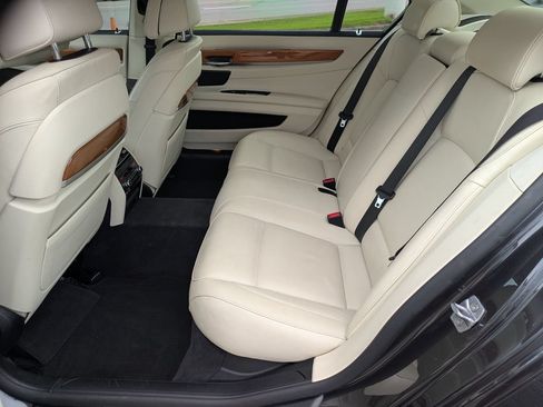 Used 2015 BMW 750Li RWD image 20