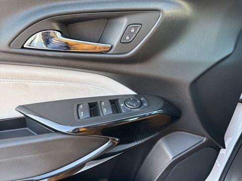 Used 2024 Chevrolet Trax LT image 17