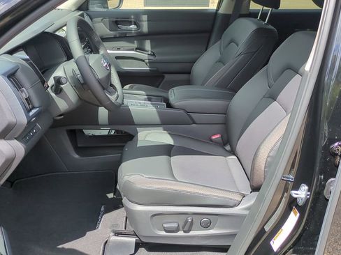New 2026 Nissan Pathfinder SL FWD image 11