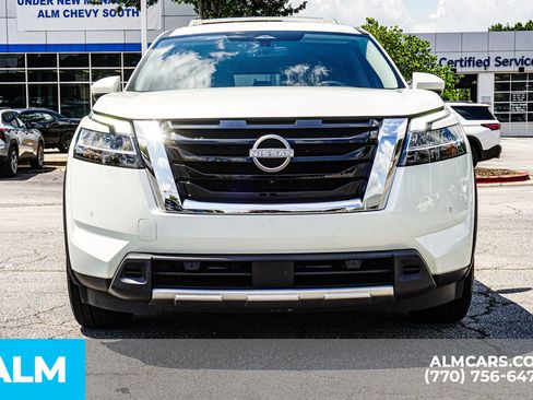 Used 2023 Nissan Pathfinder SL AWD/4WD image 11