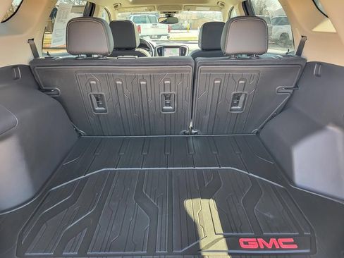 Used 2024 GMC Terrain Denali w/ Denali Premium Package AWD/4WD image 21