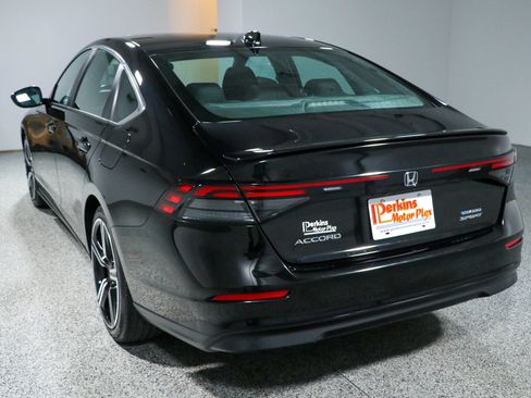 Used 2024 Honda Accord Sport image 9